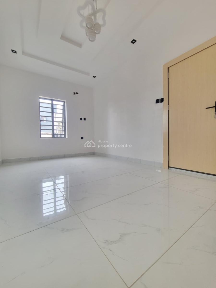 Spacious and Sharp 2 Bedroom Apartment, Mavilla Estate, Orchid Road, Lekki, Lagos, Flat / Apartment for Sale