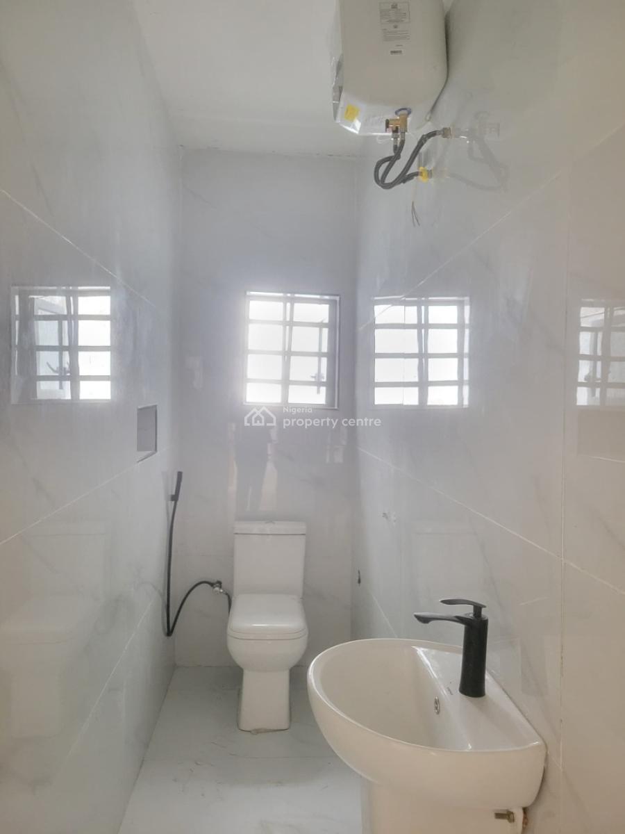 Spacious and Sharp 2 Bedroom Apartment, Mavilla Estate, Orchid Road, Lekki, Lagos, Flat / Apartment for Sale