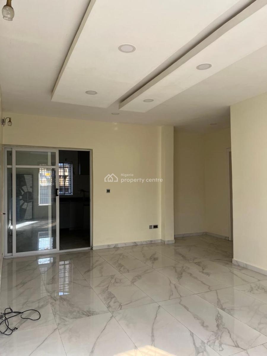 Sharp and Clean 2 Bedroom Apartment, Orchid Road, Lekki, Lagos, Flat / Apartment for Rent