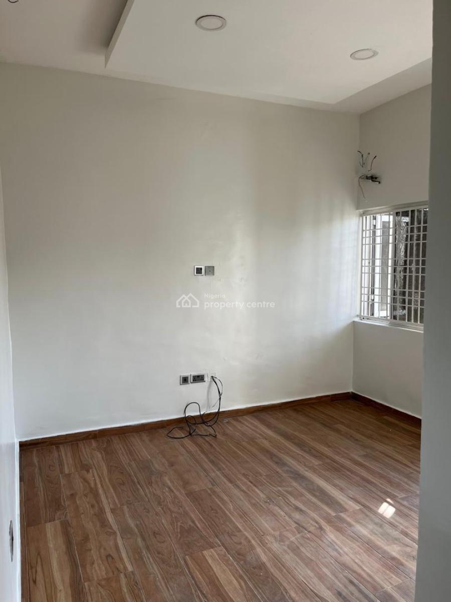 Sharp and Clean 2 Bedroom Apartment, Orchid Road, Lekki, Lagos, Flat / Apartment for Rent