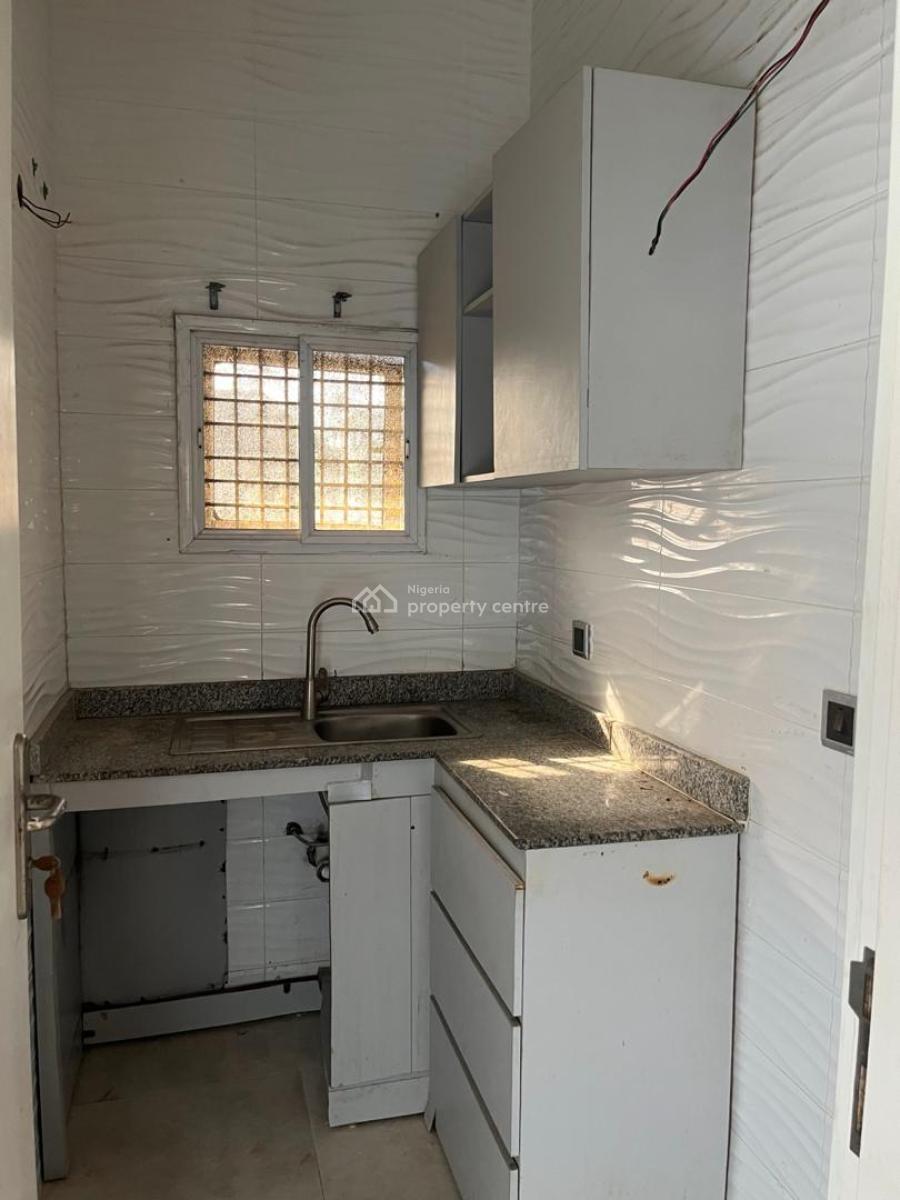 Sharp and Clean 2 Bedroom Apartment, Orchid Road, Lekki, Lagos, Flat / Apartment for Rent