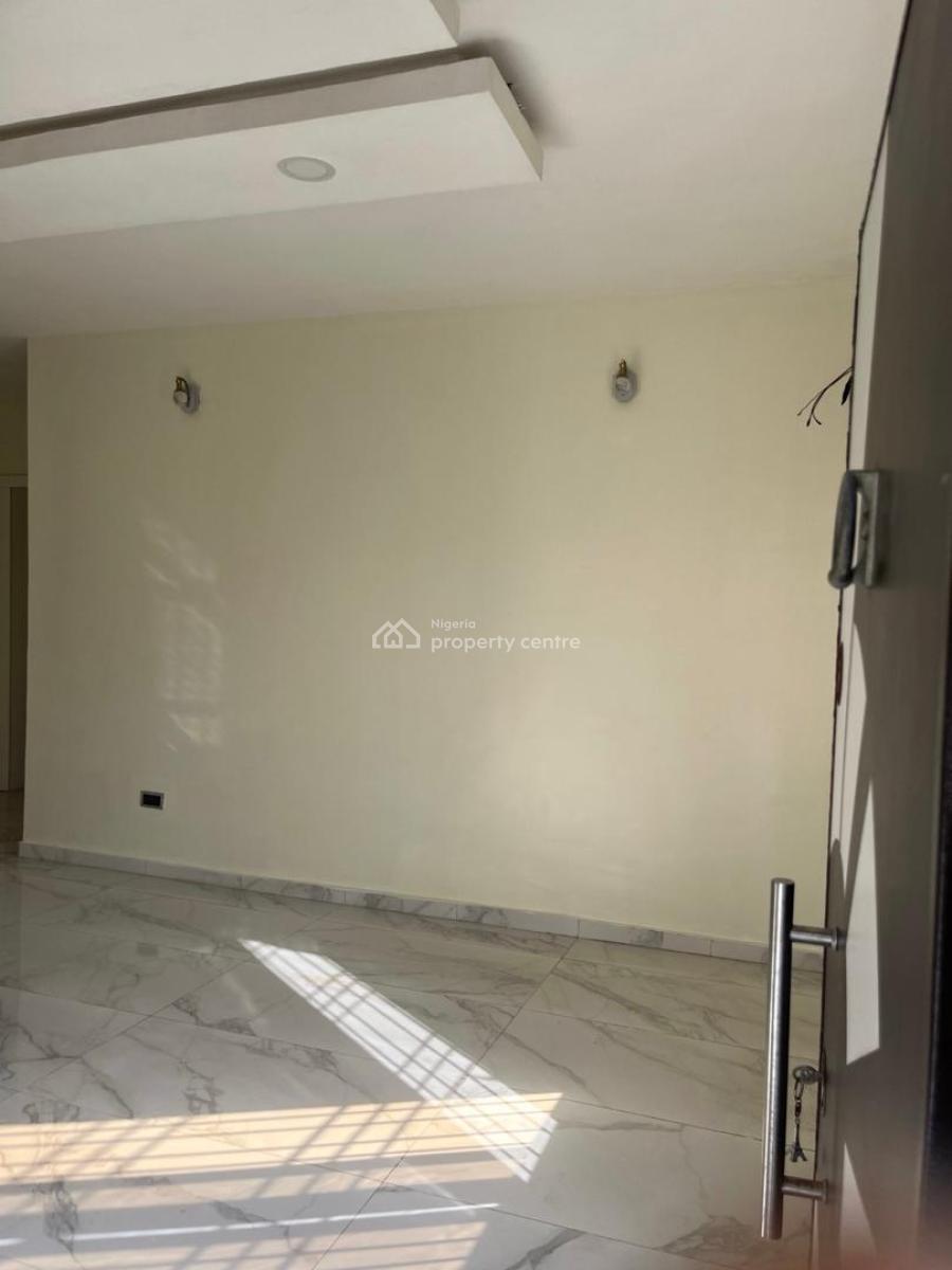 Sharp and Clean 2 Bedroom Apartment, Orchid Road, Lekki, Lagos, Flat / Apartment for Rent