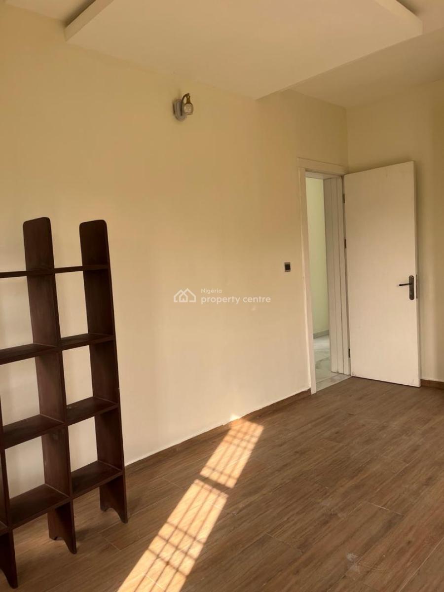 Sharp and Clean 2 Bedroom Apartment, Orchid Road, Lekki, Lagos, Flat / Apartment for Rent