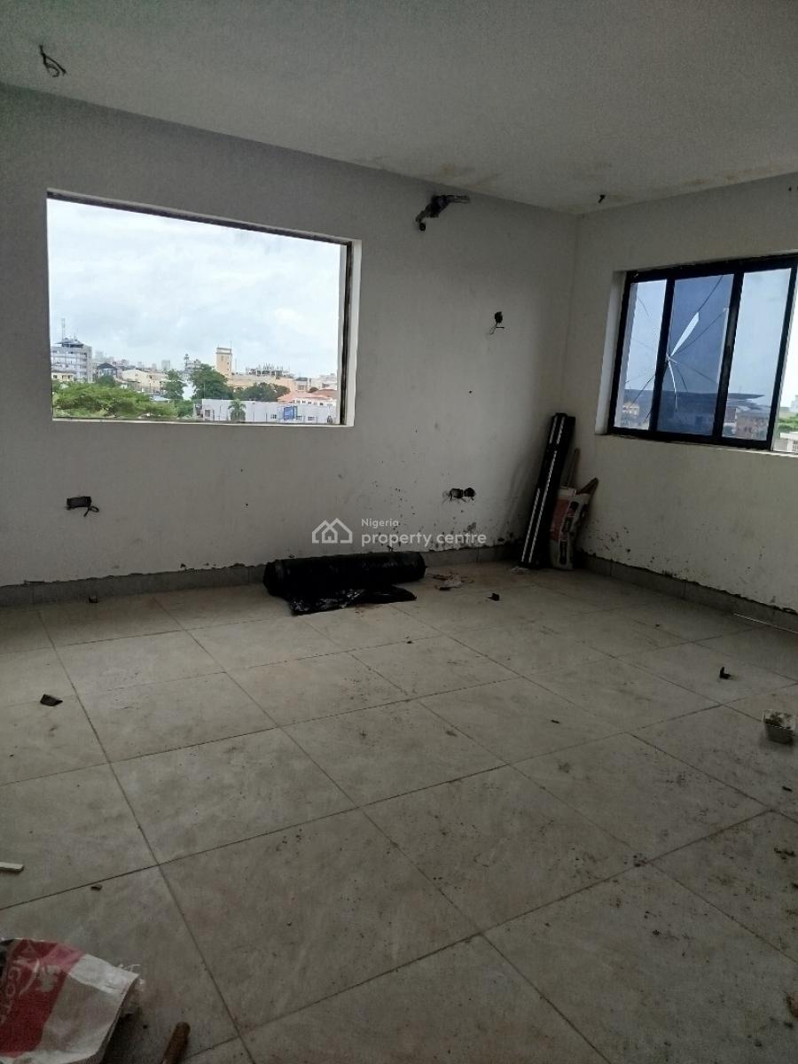 3 Bedroom Apartment with Bq, Yaba, Lagos, Block of Flats for Sale