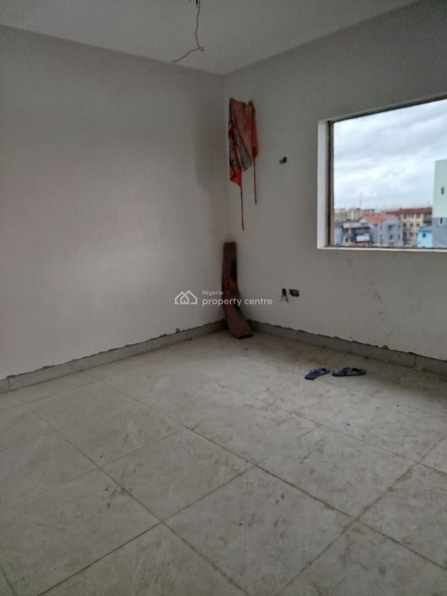 3 Bedroom Apartment with Bq, Yaba, Lagos, Block of Flats for Sale
