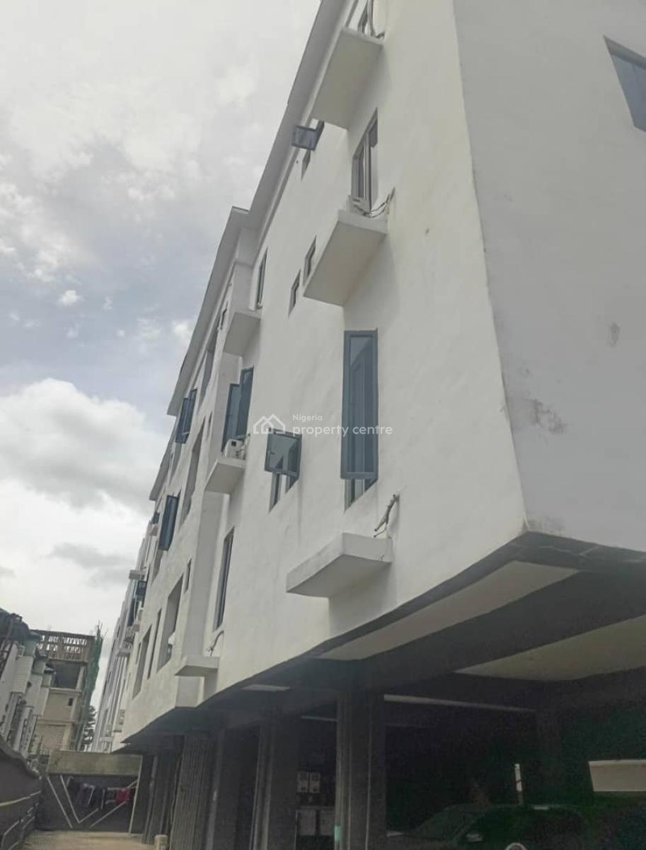 Opulent Spacious 2 Bedroom Apartment in a Secure Estate, Ilasan, Lekki, Lagos, Flat / Apartment for Rent