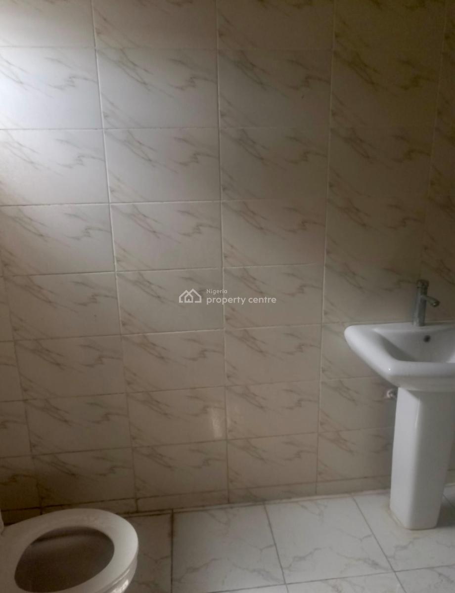 Opulent Spacious 2 Bedroom Apartment in a Secure Estate, Ilasan, Lekki, Lagos, Flat / Apartment for Rent