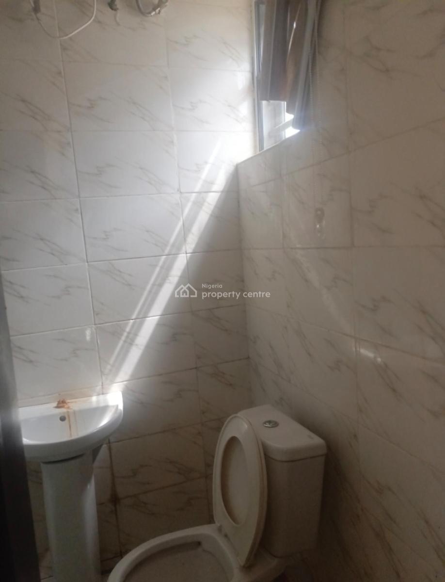Opulent Spacious 2 Bedroom Apartment in a Secure Estate, Ilasan, Lekki, Lagos, Flat / Apartment for Rent