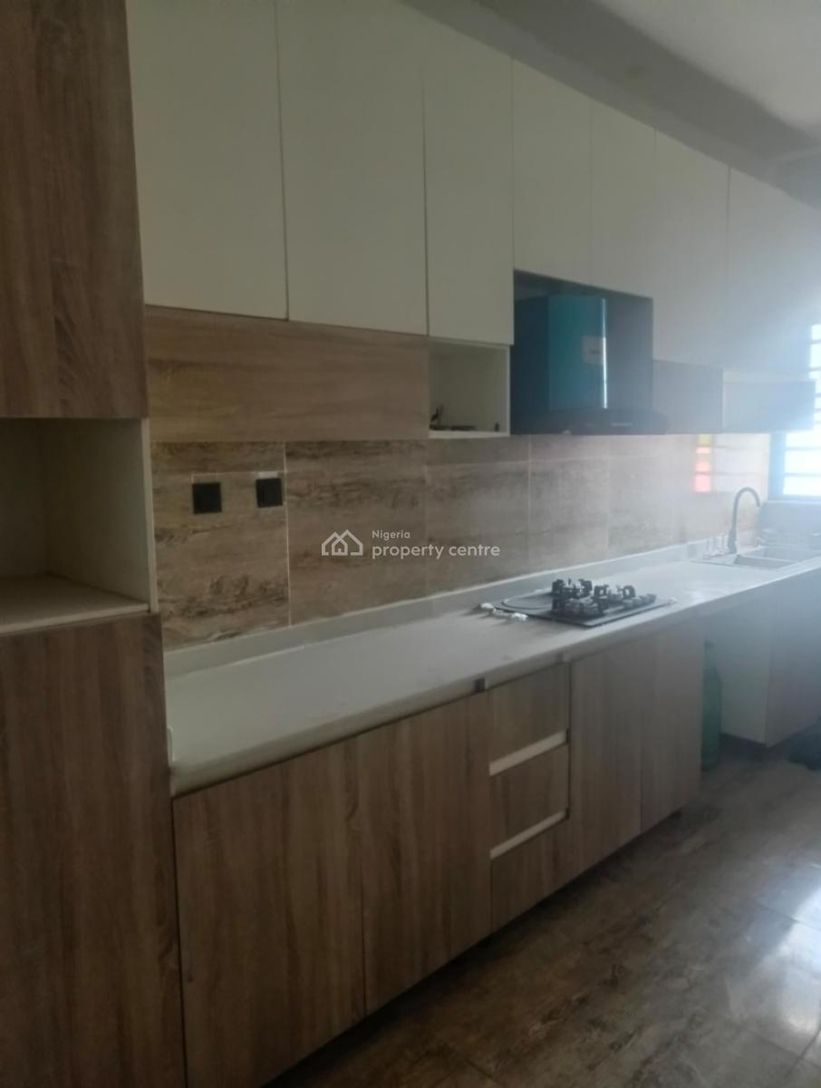 Opulent Spacious 2 Bedroom Apartment in a Secure Estate, Ilasan, Lekki, Lagos, Flat / Apartment for Rent
