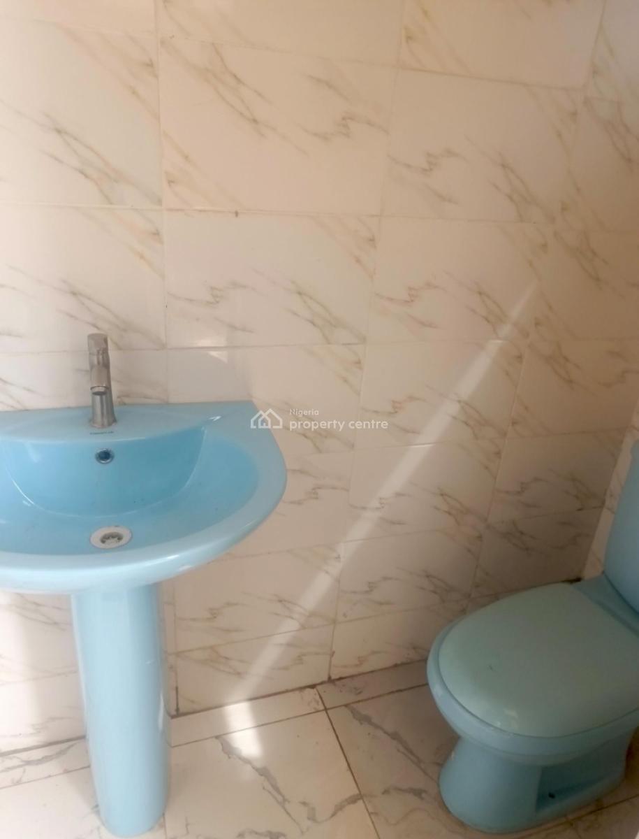 Opulent Spacious 2 Bedroom Apartment in a Secure Estate, Ilasan, Lekki, Lagos, Flat / Apartment for Rent