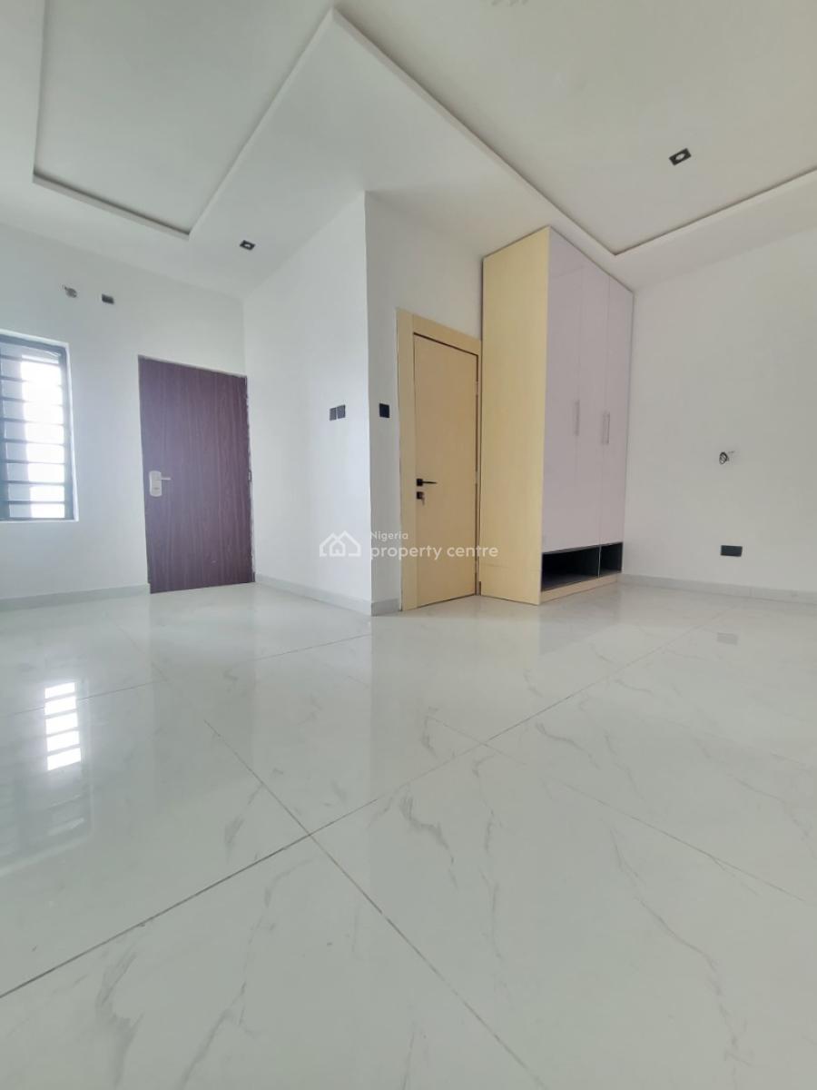 Spacious and Standard 3bedroom Apartment, Mavilla Estate, Orchid Road, Lekki, Lagos, Flat / Apartment for Sale