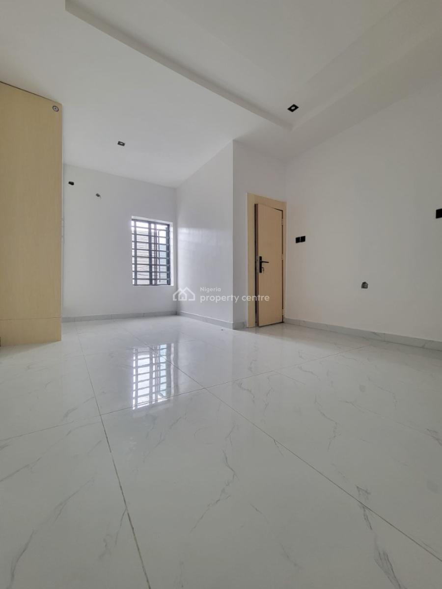 Spacious and Standard 3bedroom Apartment, Mavilla Estate, Orchid Road, Lekki, Lagos, Flat / Apartment for Sale