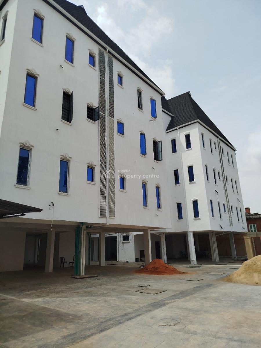 Spaciously Built 3 Bedroom Apartment with Bq, Alagomeji, Yaba, Lagos, Block of Flats for Sale