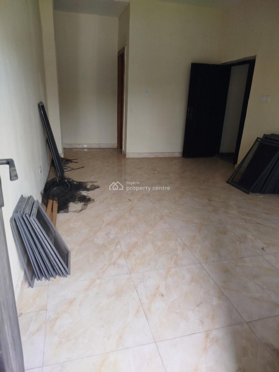 Spaciously Built 3 Bedroom Apartment with Bq, Alagomeji, Yaba, Lagos, Block of Flats for Sale