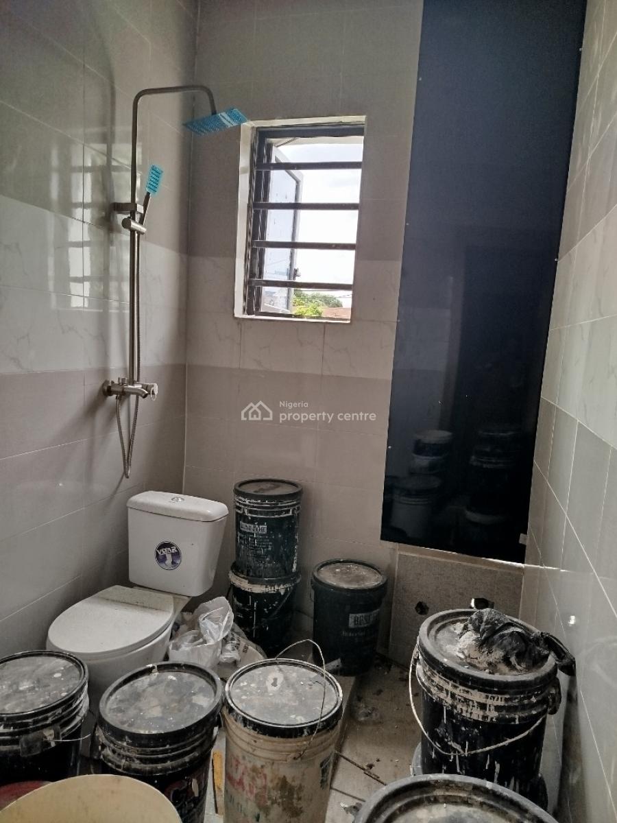 Spaciously Built 3 Bedroom Apartment with Bq, Alagomeji, Yaba, Lagos, Block of Flats for Sale