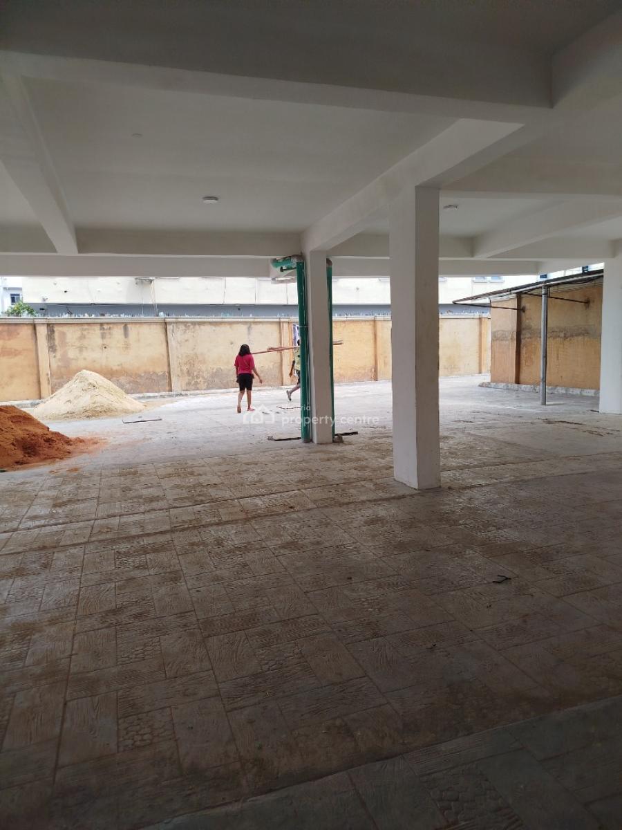 Spaciously Built 3 Bedroom Apartment with Bq, Alagomeji, Yaba, Lagos, Block of Flats for Sale