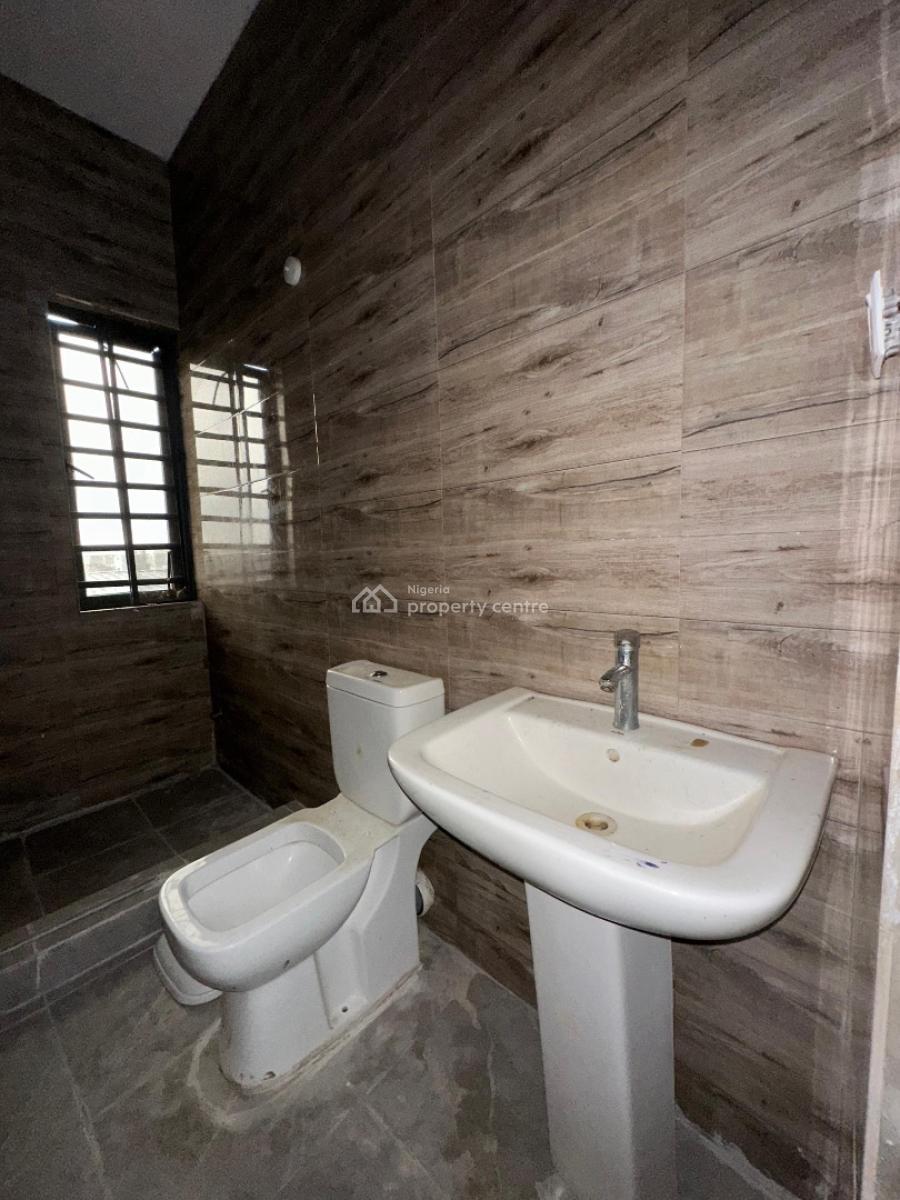 3 Bedroom Penthouse, Ologolo, Lekki, Lagos, Flat / Apartment for Rent
