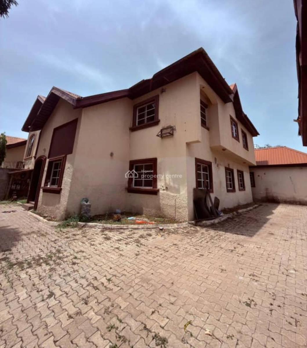 5 Bedroom Semi-detached Duplex with 2 Rooms Bq, Gwarinpa, Abuja, Semi-detached Duplex for Sale