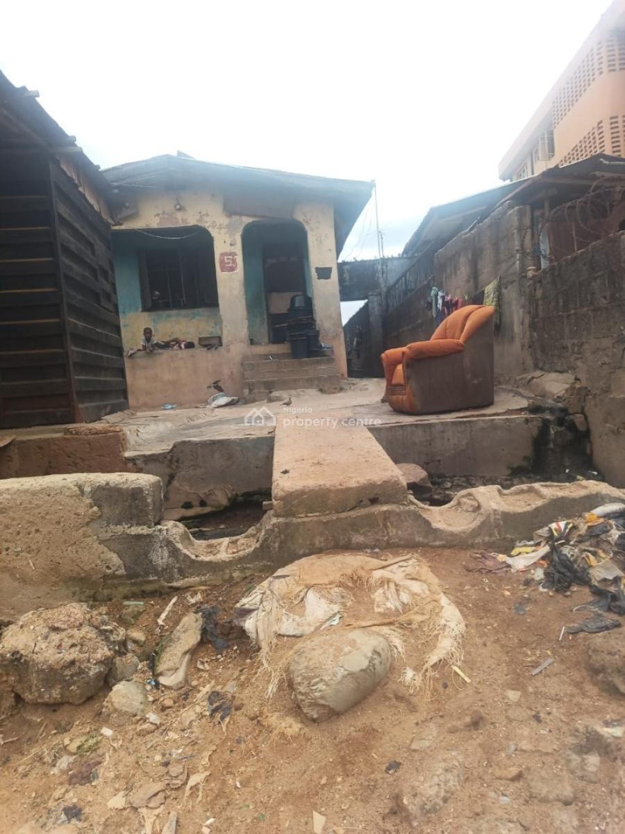 Half Plot of Land, Owolabi Street Off Blenco Str, Mafoluku, Oshodi, Lagos, Residential Land for Sale