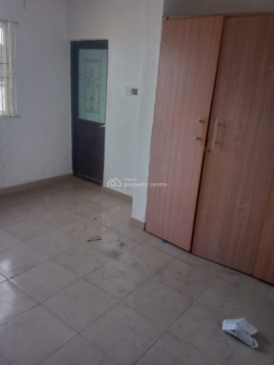 Spacious and Sharp 3 Bedroom Apartment, Idowu Estate, Oke Ira, Ajah, Lagos, Flat / Apartment for Rent