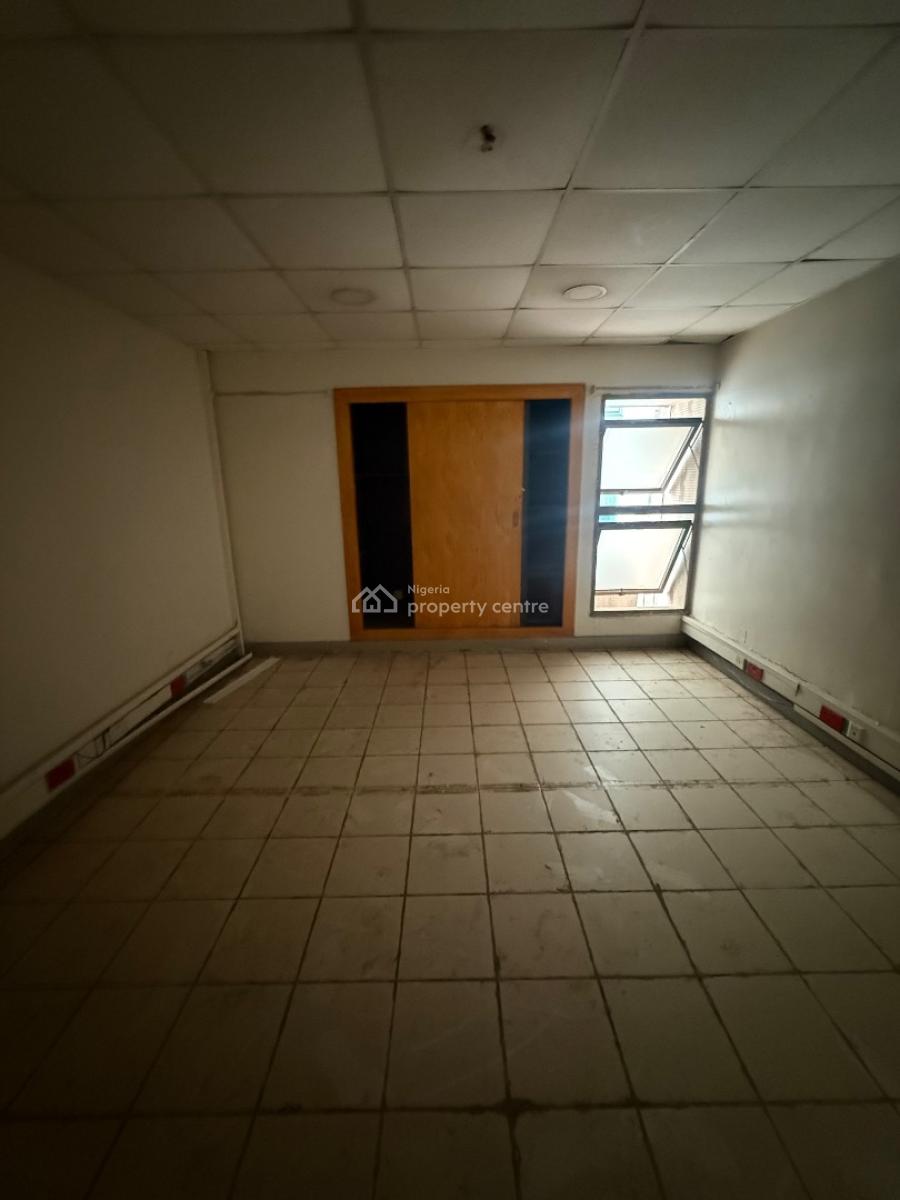 Commercial Building, Victoria Island (vi), Lagos, Commercial Property for Rent