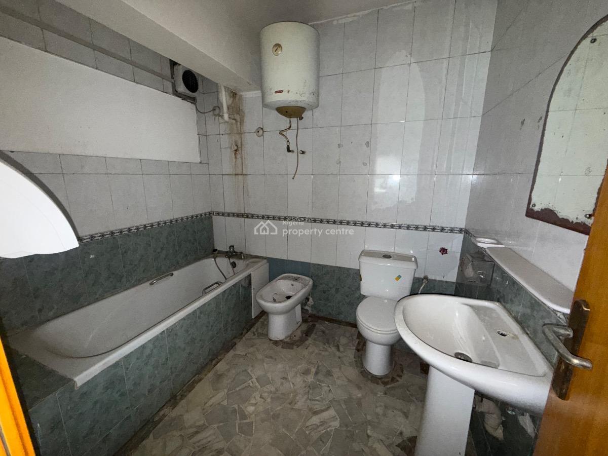 Commercial Building, Victoria Island (vi), Lagos, Commercial Property for Rent