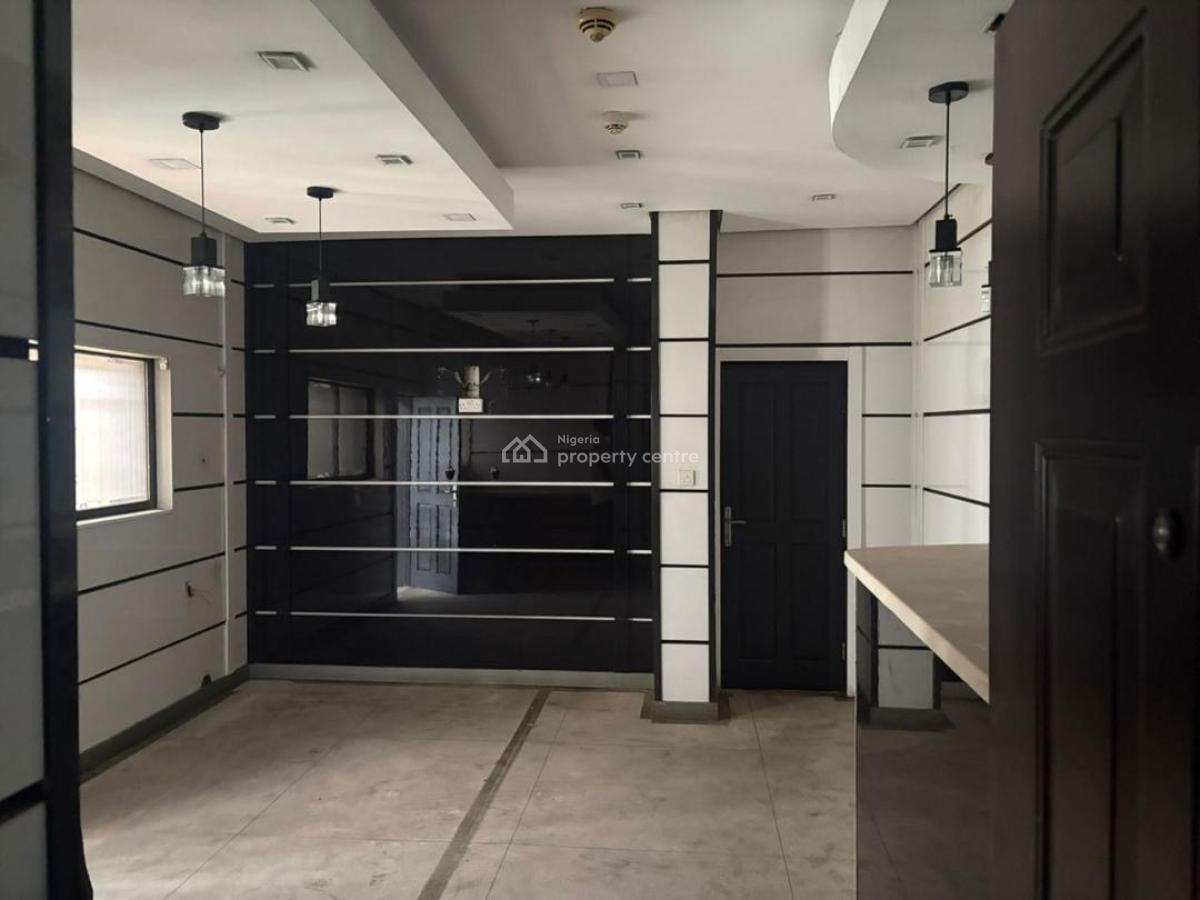 Commercial Building, Victoria Island (vi), Lagos, Commercial Property for Rent