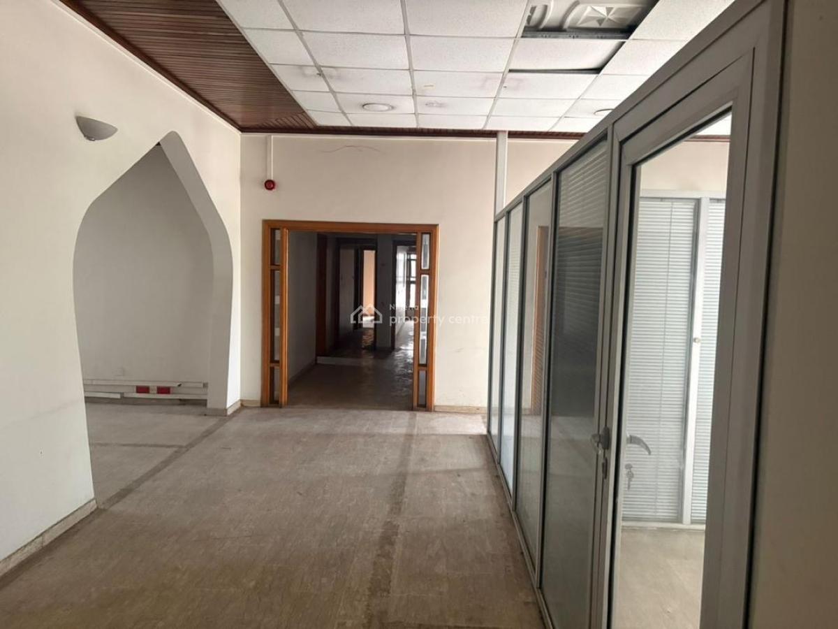 Commercial Building, Victoria Island (vi), Lagos, Commercial Property for Rent