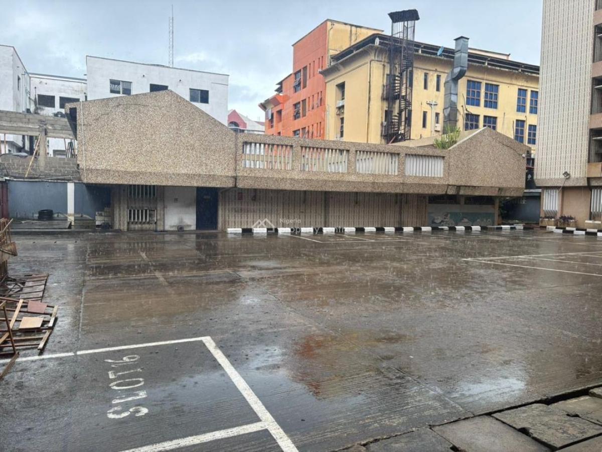 Commercial Building, Victoria Island (vi), Lagos, Commercial Property for Rent