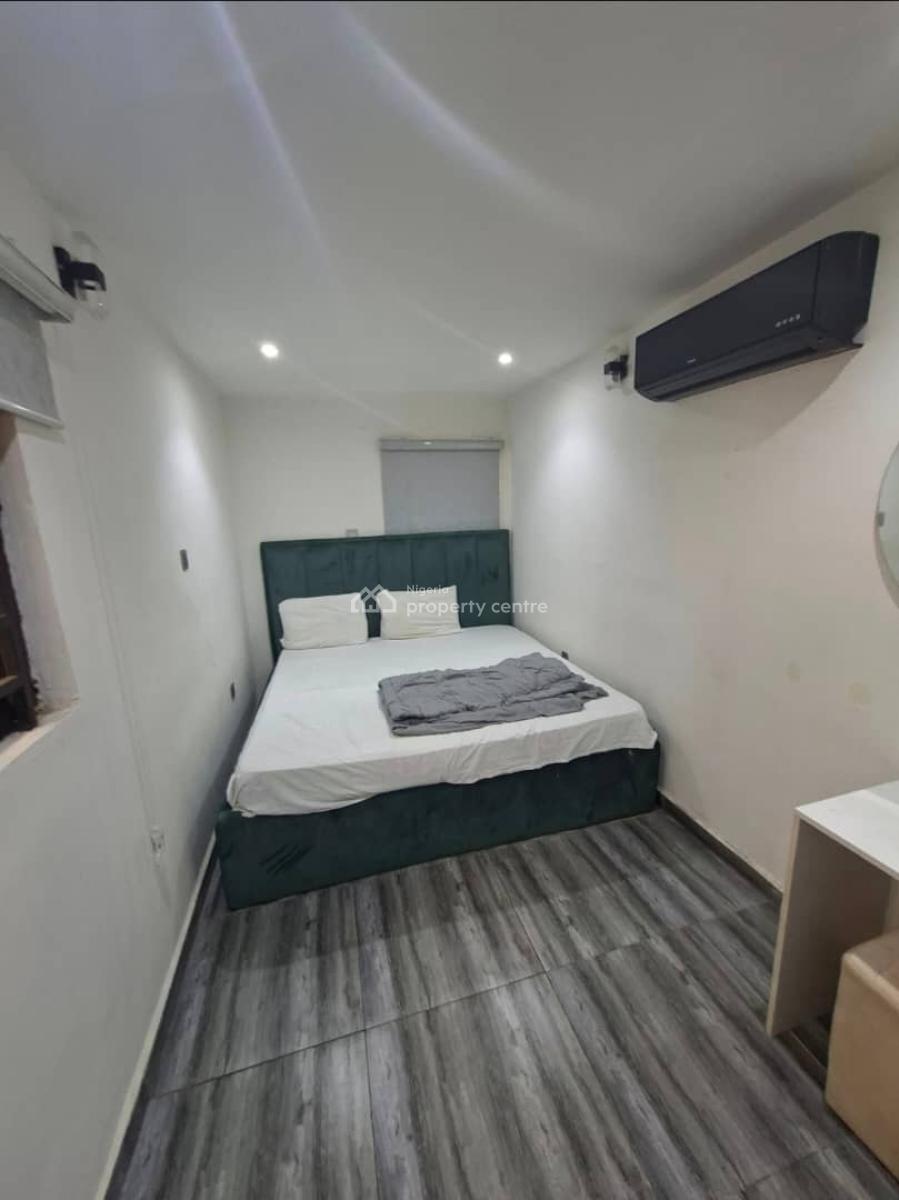 Fully Service Furnished and Unfurnished Onebedroom Apartment with an O, Lekki Phase 1, Lekki, Lagos, Mini Flat (room and Parlour) for Rent