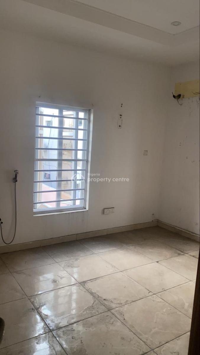 a 2bedroom Apartment with No Bq, Lekki Phase 1, Lekki, Lagos, Flat / Apartment for Rent
