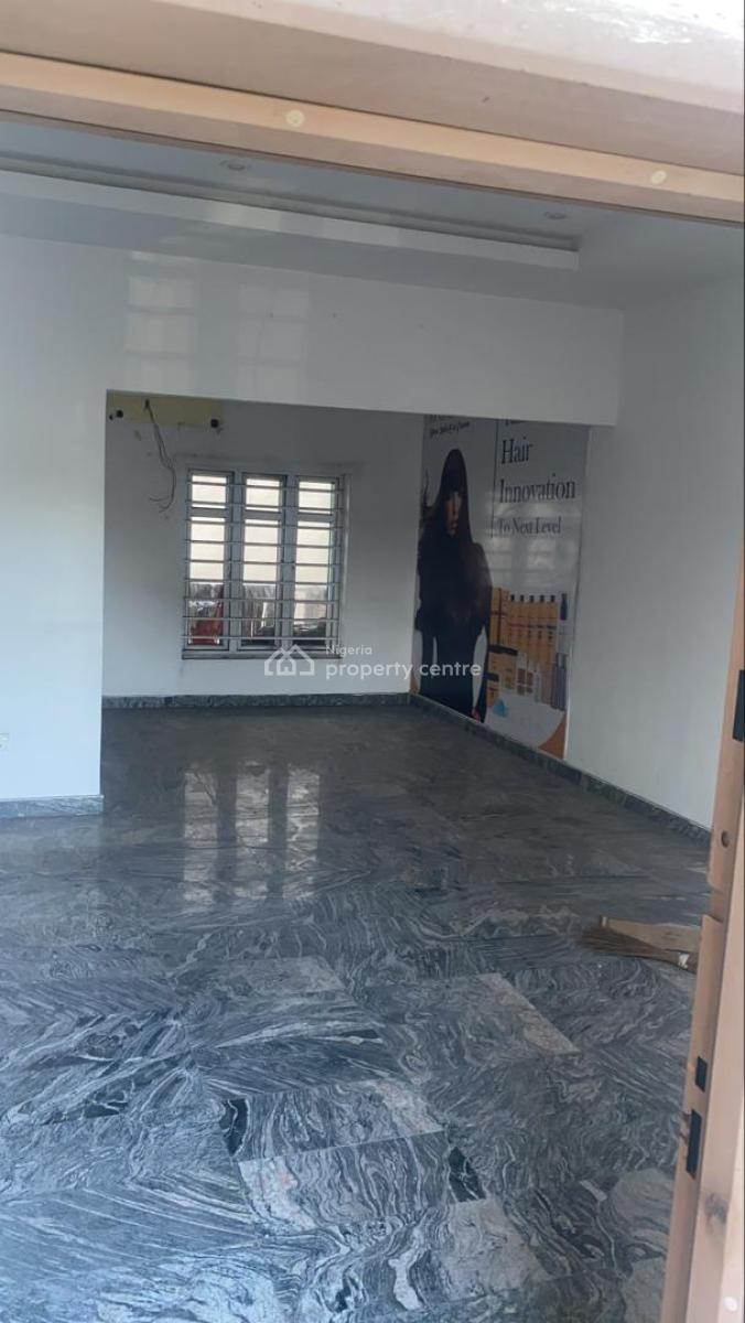 a 2bedroom Apartment with No Bq, Lekki Phase 1, Lekki, Lagos, Flat / Apartment for Rent