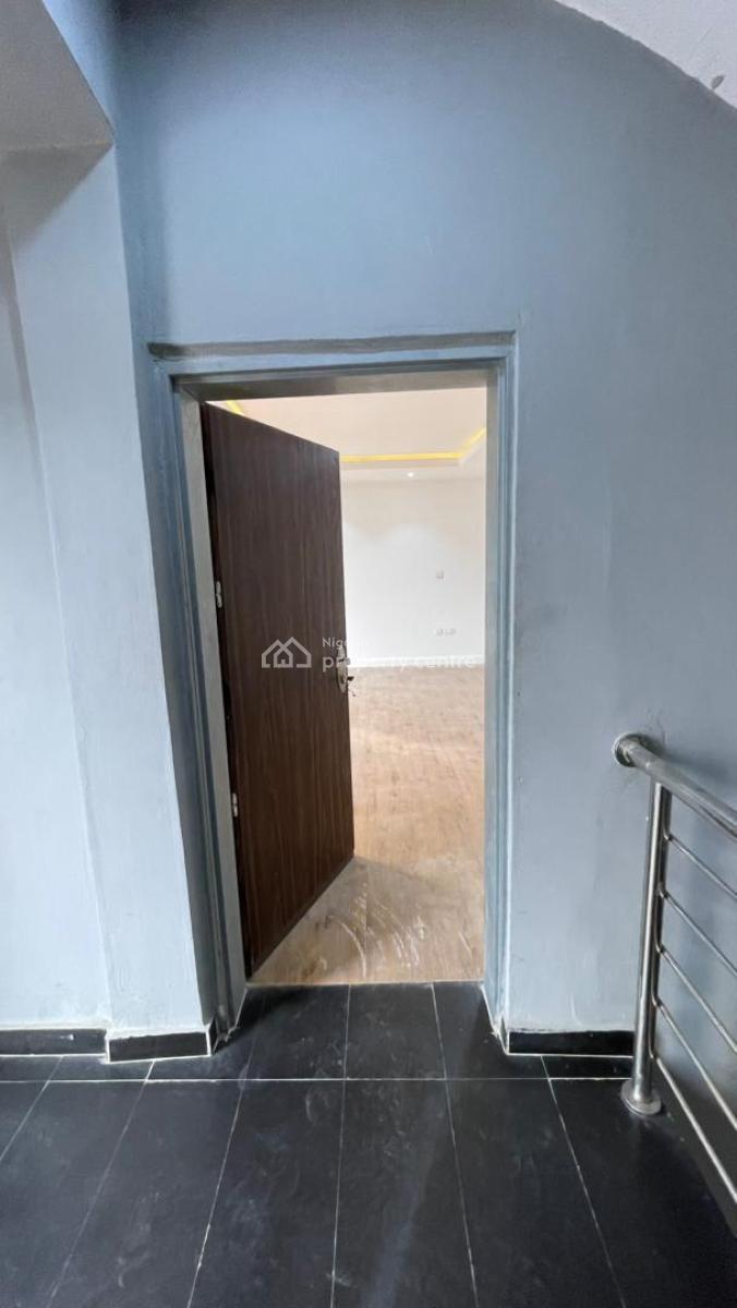 3 Bedroom Maisonette with a 2 Sitting Room,, Lekki Phase 1, Lekki, Lagos, House for Rent