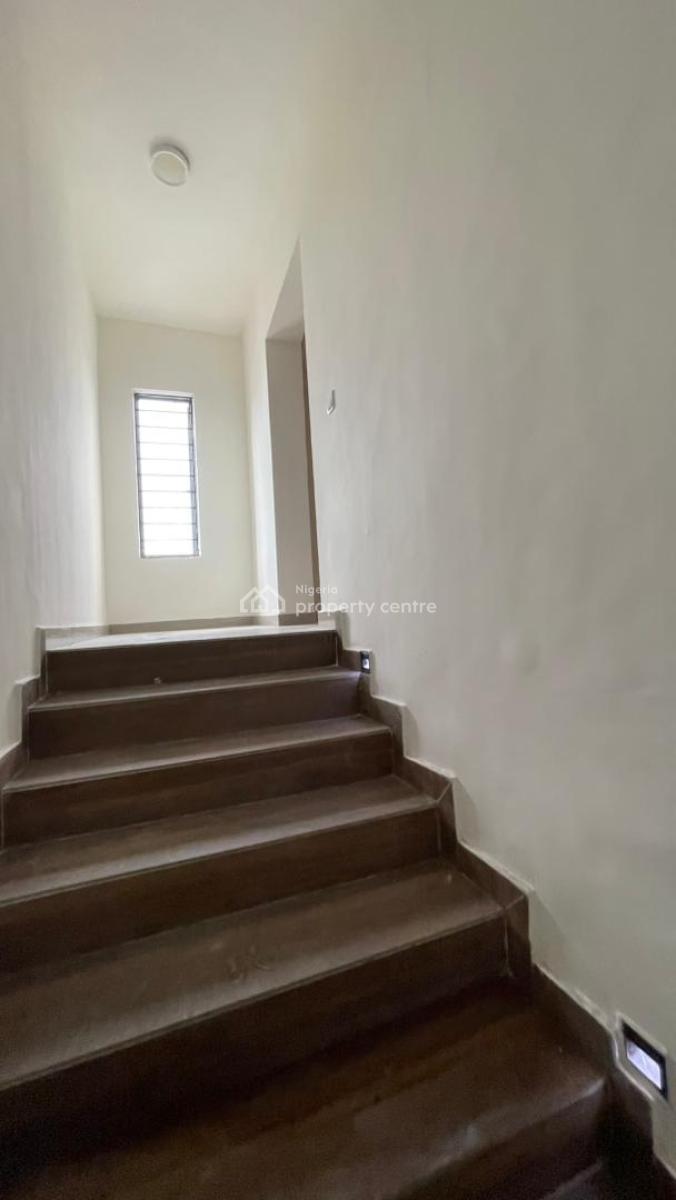 3 Bedroom Maisonette with a 2 Sitting Room,, Lekki Phase 1, Lekki, Lagos, House for Rent