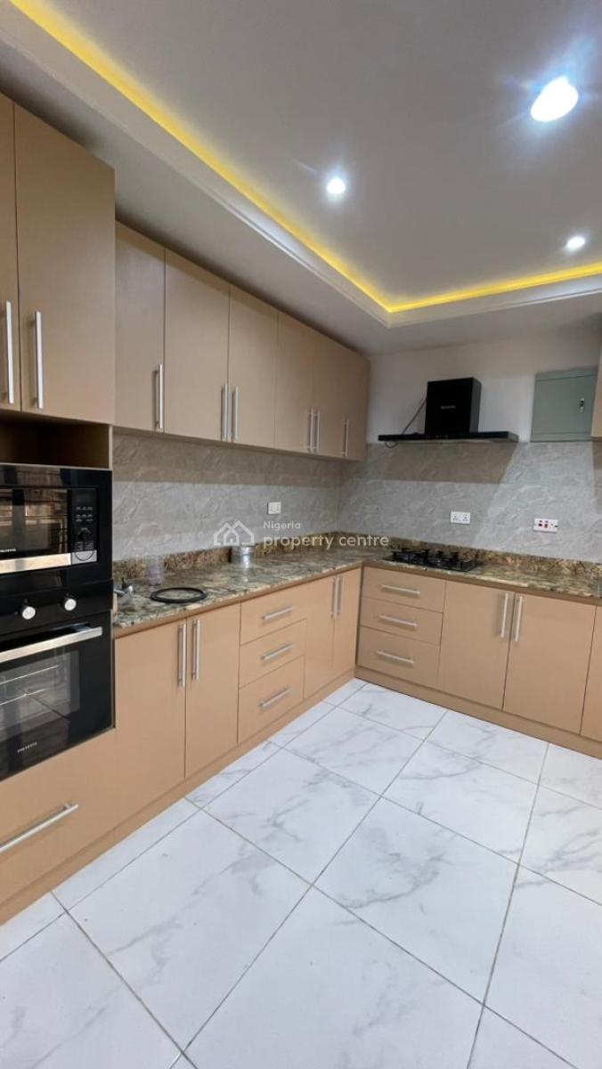 3 Bedroom Maisonette with a 2 Sitting Room,, Lekki Phase 1, Lekki, Lagos, House for Rent