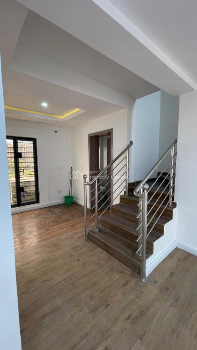 3 Bedroom Maisonette with a 2 Sitting Room,, Lekki Phase 1, Lekki, Lagos, House for Rent