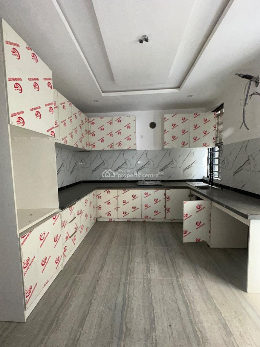 2 Bedroom Apartment, Ologolo, Lekki, Lagos, Flat / Apartment for Sale