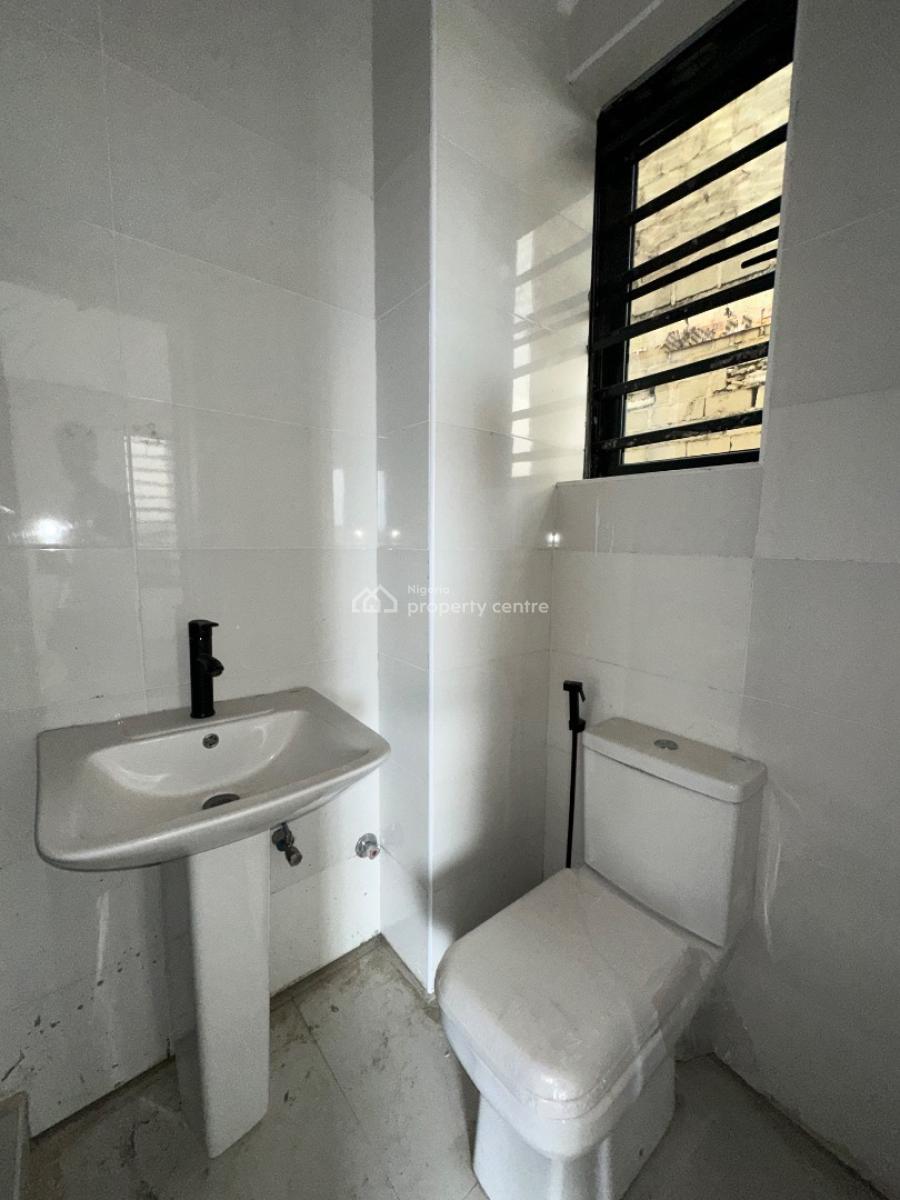 2 Bedroom Apartment, Ologolo, Lekki, Lagos, Flat / Apartment for Sale