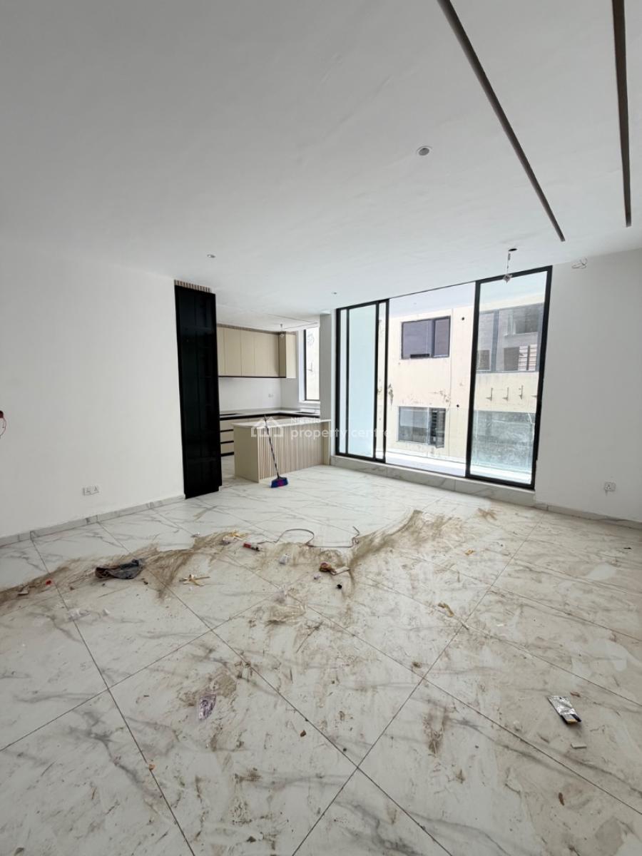 Spacious 2 Bedroom Flat, Lekki Phase 1, Lekki, Lagos, Block of Flats for Sale