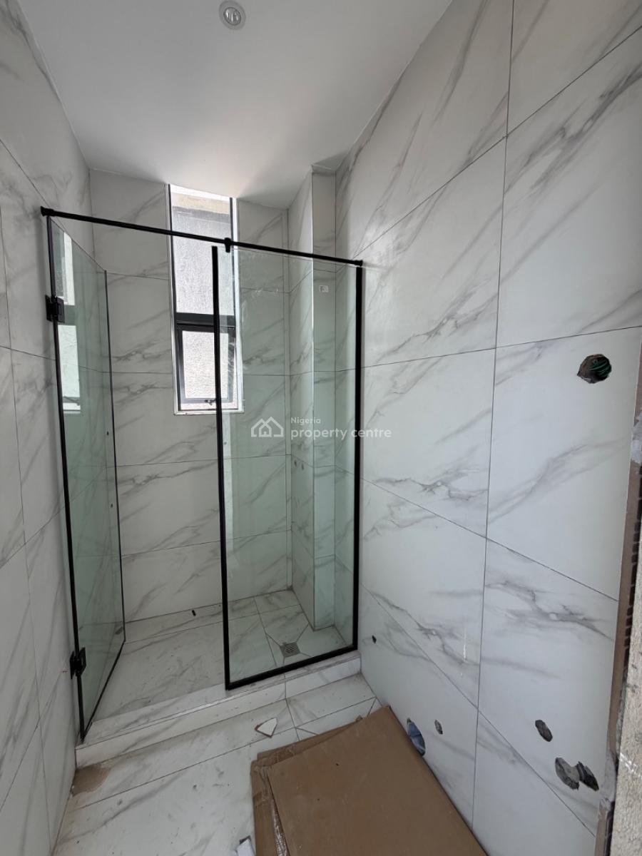 Spacious 2 Bedroom Flat, Lekki Phase 1, Lekki, Lagos, Block of Flats for Sale
