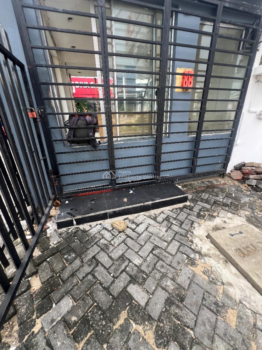 Shop Space Ground Floor Facing The Road, Adebayo Doherty Road, Lekki Phase 1, Lekki, Lagos, Shop for Rent