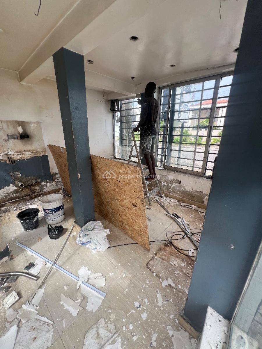 Shop Space Ground Floor Facing The Road, Adebayo Doherty Road, Lekki Phase 1, Lekki, Lagos, Shop for Rent