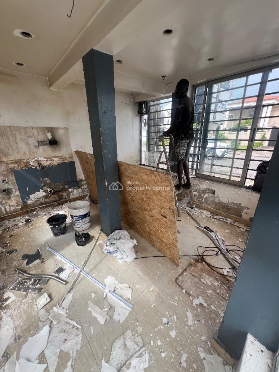 Shop Space Ground Floor Facing The Road, Adebayo Doherty Road, Lekki Phase 1, Lekki, Lagos, Shop for Rent