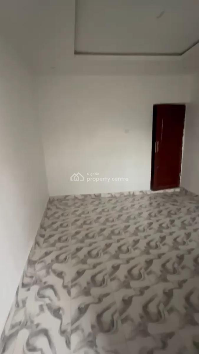 Executive Self Contained, Off Morocco Road, Shomolu, Lagos, Self Contain (single Rooms) for Rent