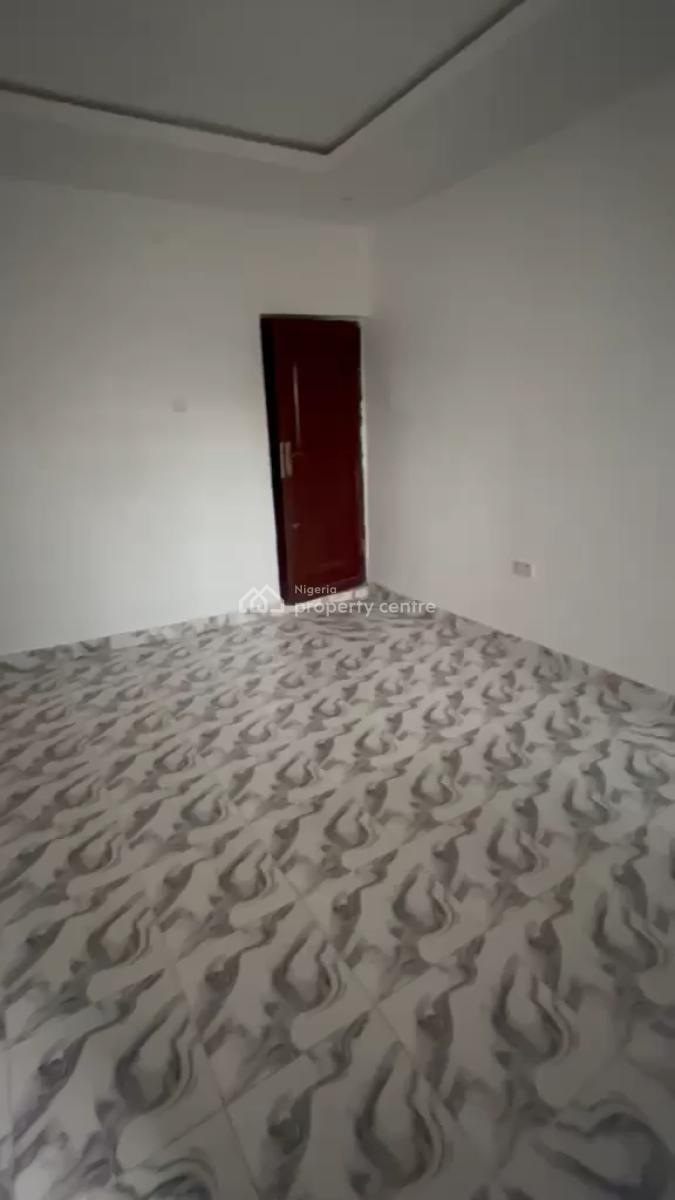 Executive Self Contained, Off Morocco Road, Shomolu, Lagos, Self Contain (single Rooms) for Rent