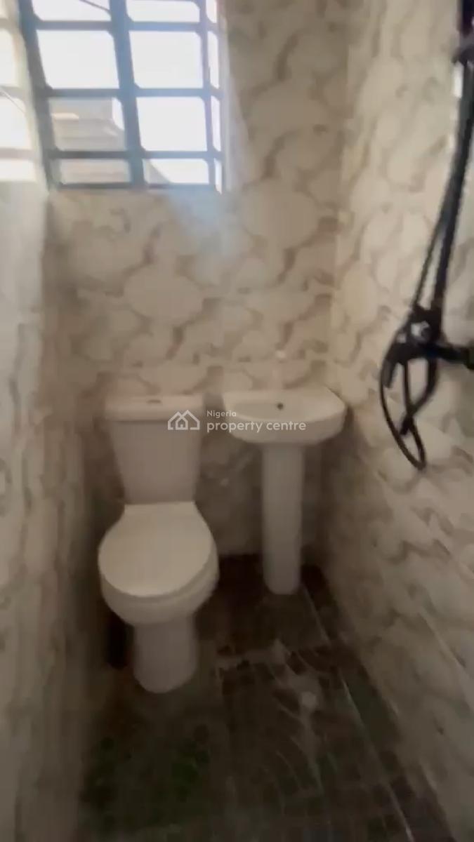 Executive Self Contained, Off Morocco Road, Shomolu, Lagos, Self Contain (single Rooms) for Rent