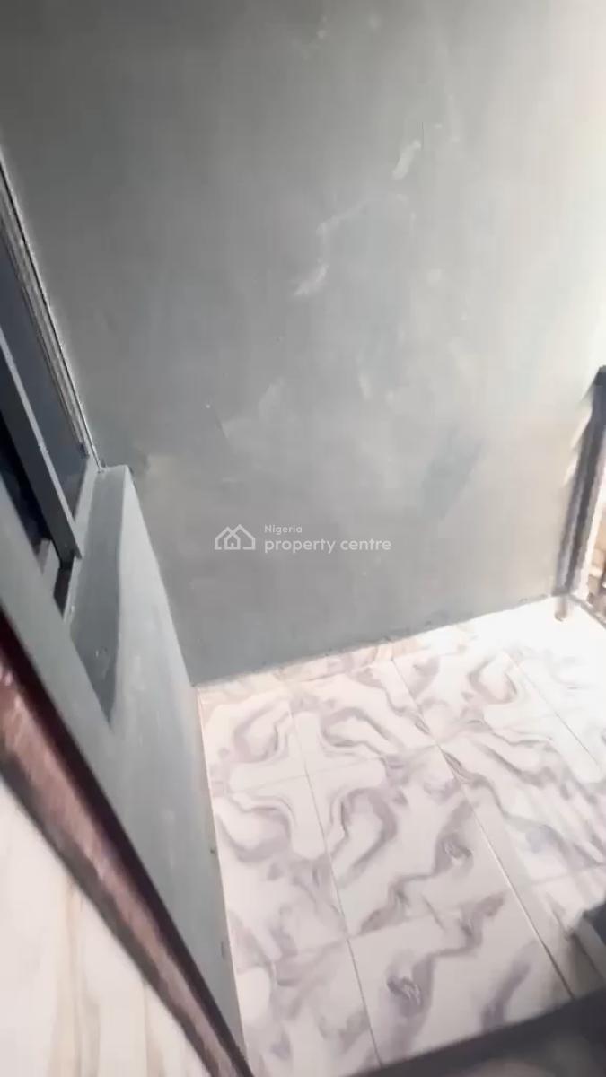 Executive Self Contained, Off Morocco Road, Shomolu, Lagos, Self Contain (single Rooms) for Rent