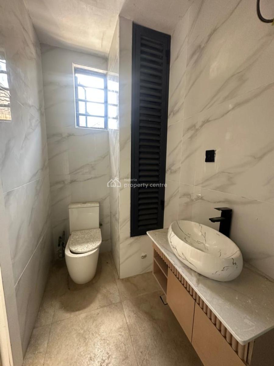 Very Spacious 2 Bedroom Apartment with an Elevator and Swimming Pool, Ikate, Lekki, Lagos, Flat / Apartment for Sale