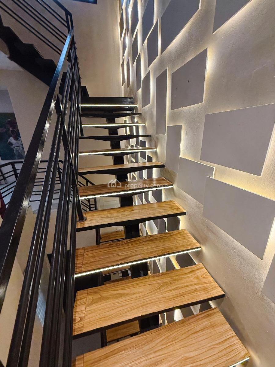 Luxury 4bedroom with Private Cinema , Game House,snooker Board ,, Richmond Pearl Estate, Off Freedom Way, Lekki Phase 1, Lekki, Lagos, House Short Let