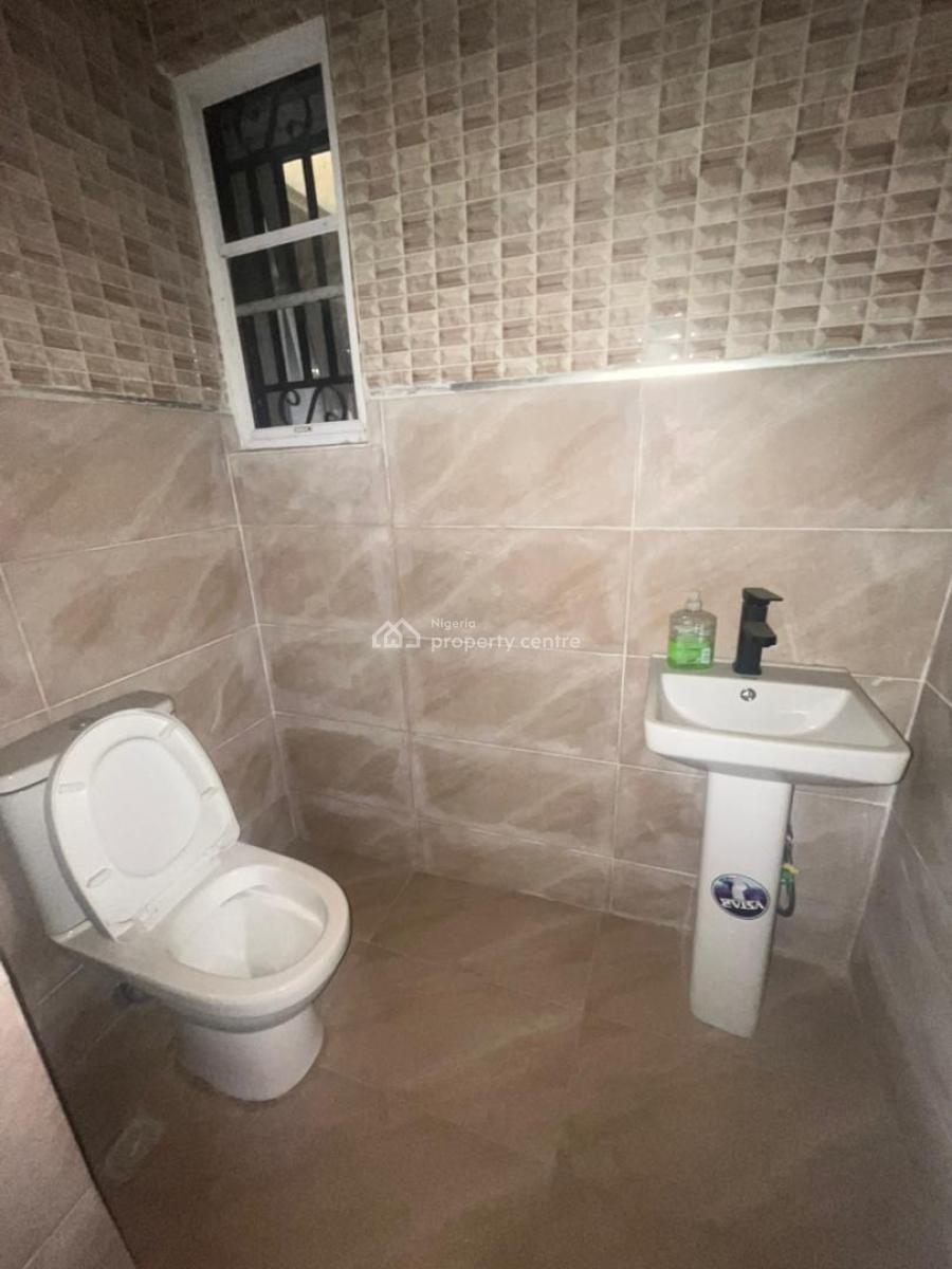 Nice and Spacious 1 Bedroom Apartment with Fitted Kitchen Cabinet, Chevron, Lekki, Lagos, Mini Flat (room and Parlour) for Rent